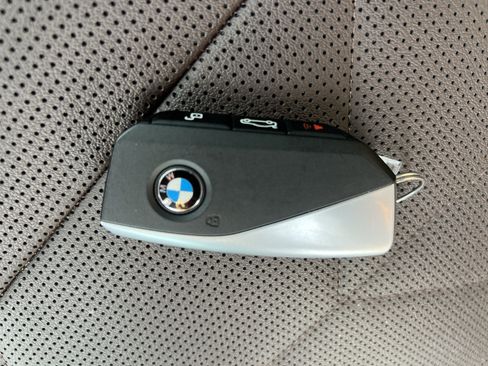 Used 2024 BMW iX xDrive50 w/ Premium Package AWD/4WD image 34