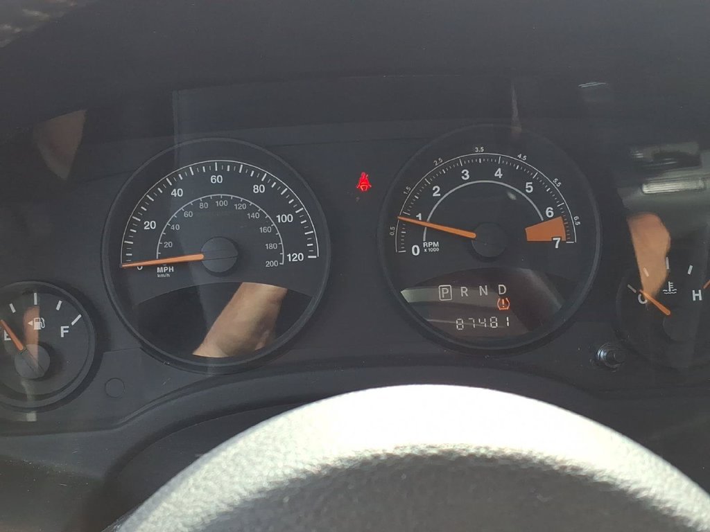 Used 2014 Jeep Patriot Latitude AWD/4WD image 12
