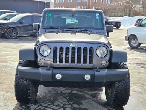 Used 2014 Jeep Wrangler Rubicon w/ Power Convenience Group image 8