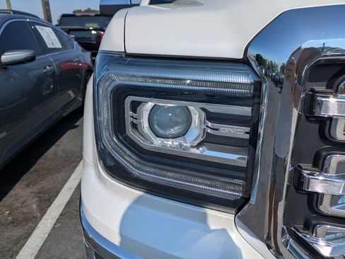 Used 2018 GMC Sierra 1500 SLT AWD/4WD image 11