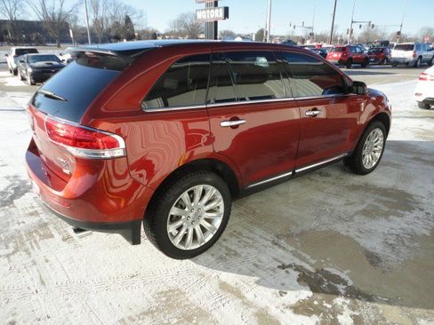 Used 2014 Lincoln MKX AWD w/ Equipment Group 102A image 16