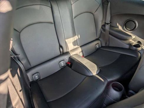 Used 2018 MINI Cooper S image 17