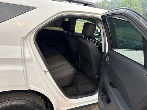 Used 2017 Chevrolet Equinox LT w/ Convenience Package AWD/4WD image 10