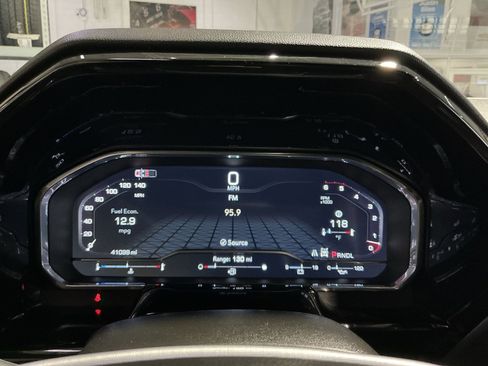 Used 2024 GMC Sierra 2500 SLE w/ SLE Convenience Package image 25