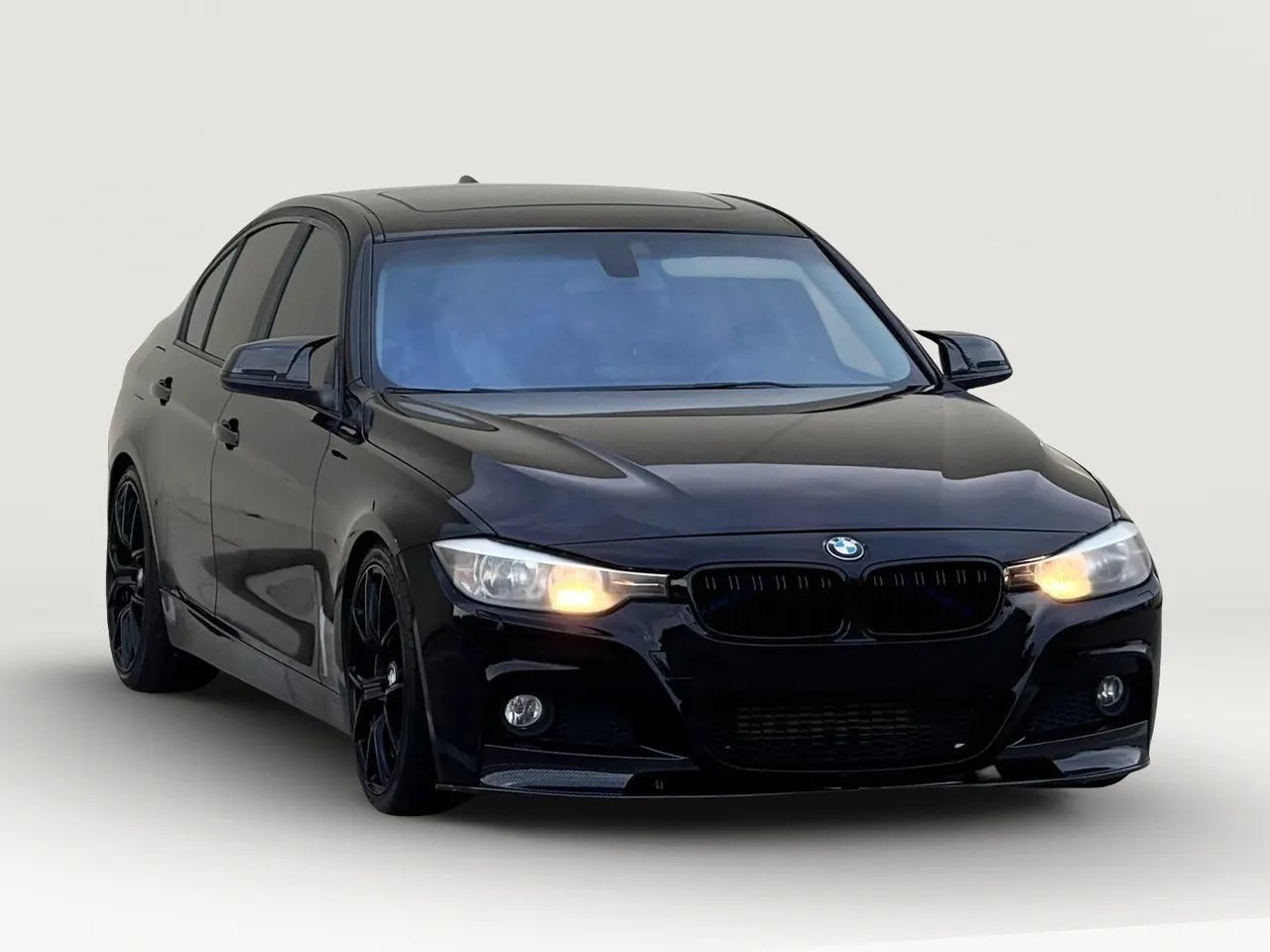 Used 2015 BMW 320i xDrive Sedan AWD/4WD image 2