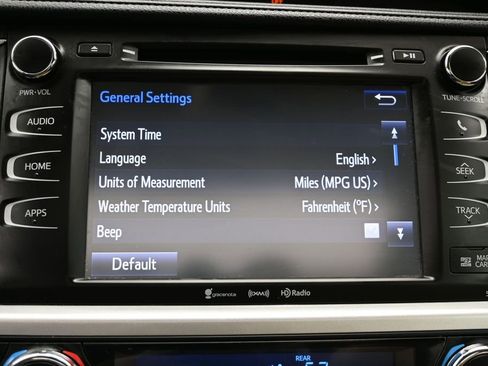 Used 2019 Toyota Highlander XLE AWD/4WD image 32