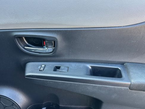 Used 2013 Toyota Yaris LE image 20