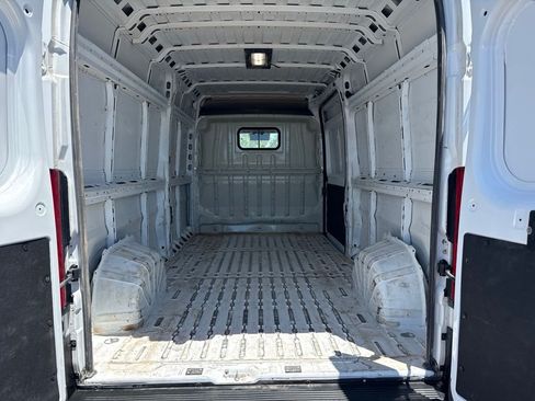 Used 2025 RAM ProMaster 3500 w/ Convenience Group FWD image 14