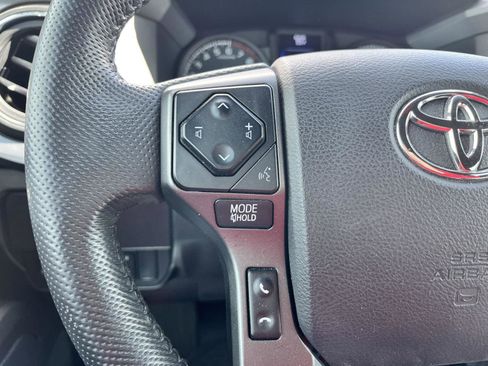 Used 2021 Toyota Tacoma TRD Sport image 30