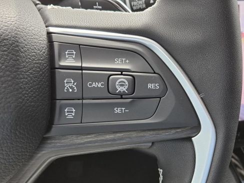 New 2026 Jeep Grand Cherokee Altitude RWD image 18
