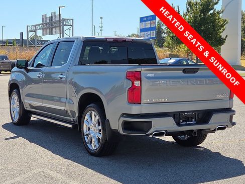 Used 2023 Chevrolet Silverado 1500 High Country w/ High Country Premium Package AWD/4WD image 4