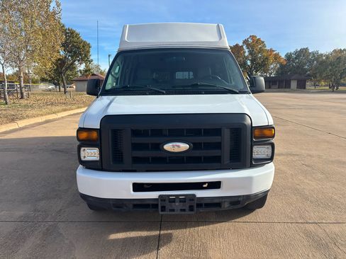 Used 2014 Ford E-150 and Econoline 150 Extended w/ Power Group image 5