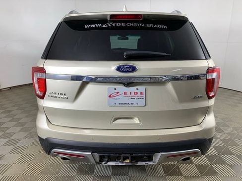 Used 2017 Ford Explorer Limited w/ Equipment Group 301A AWD/4WD image 18