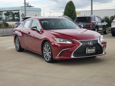 Used 2020 Lexus ES 350 w/ Premium Package FWD image 3