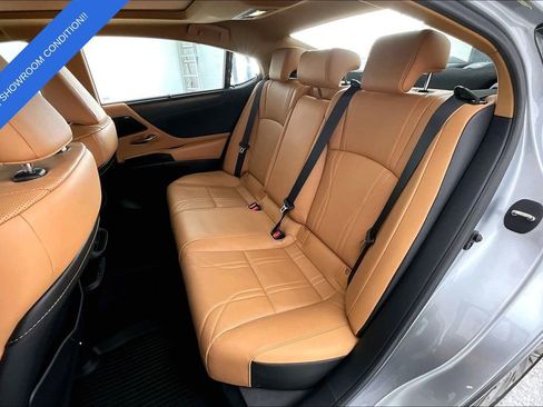 Used 2024 Lexus ES 350 Ultra Luxury w/ Accessory Package (Z2) image 35