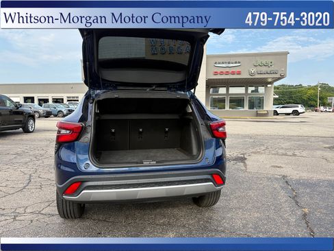 Used 2024 Chevrolet Trax LT FWD image 30