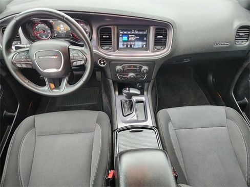 Used 2018 Dodge Charger SXT w/ Blacktop Package image 19