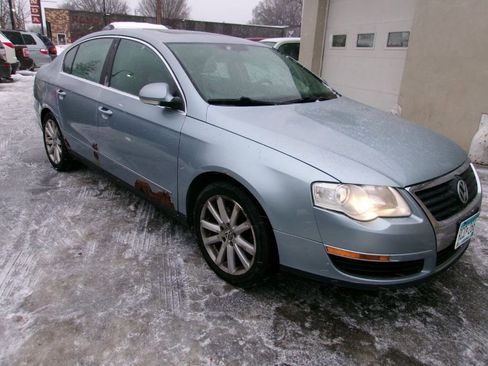 Used 2006 Volkswagen Passat 2.0T image 6