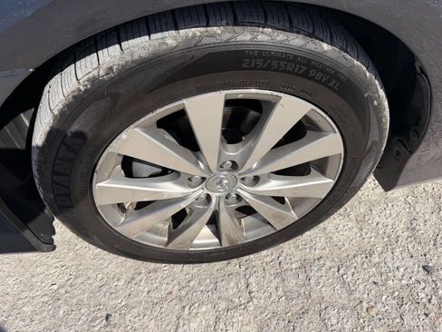 Used 2011 Toyota Avalon Limited image 9