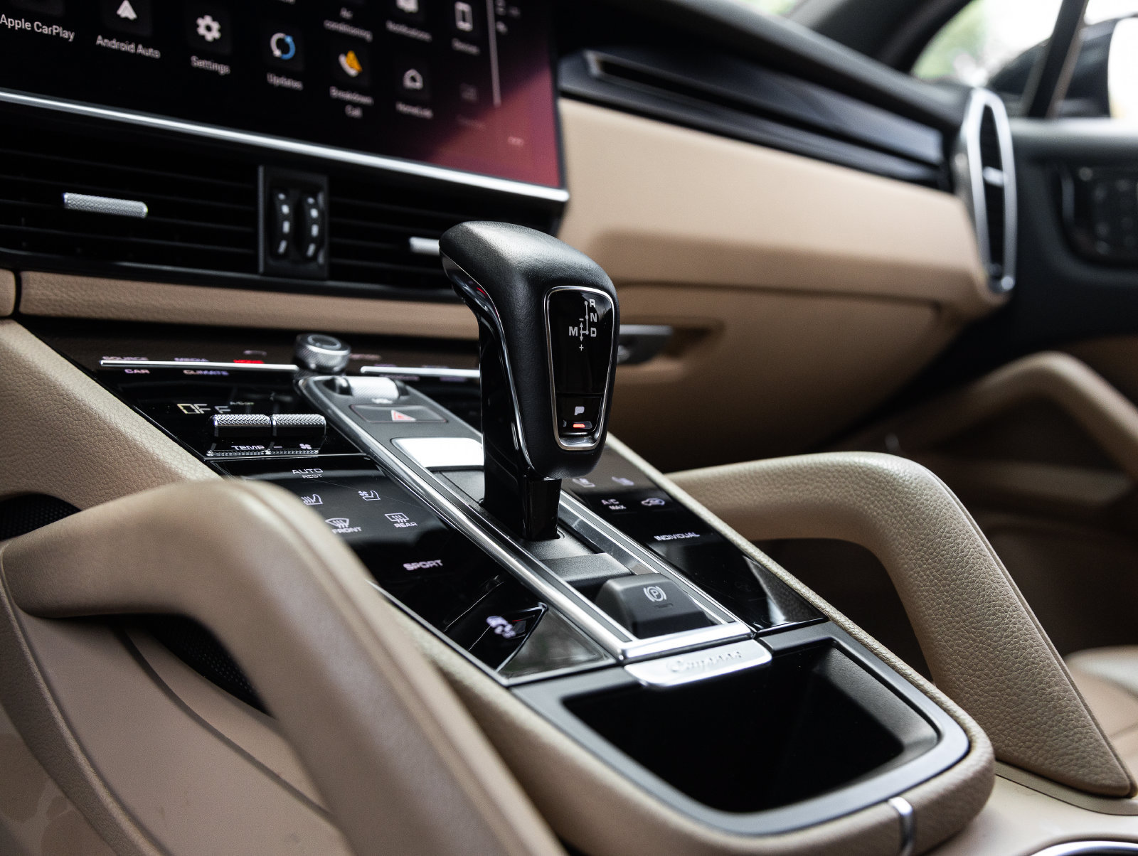 Certified 2023 Porsche Cayenne AWD/4WD image 26