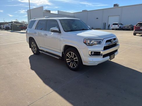 Used 2019 Toyota 4Runner Limited image 3