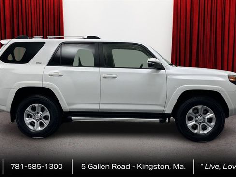 Used 2022 Toyota 4Runner SR5 Premium image 4