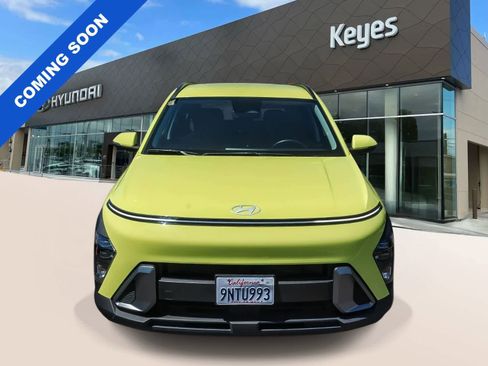 Certified 2025 Hyundai Kona SEL FWD image 2