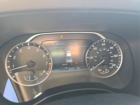 Used 2025 Nissan Frontier SV RWD image 8