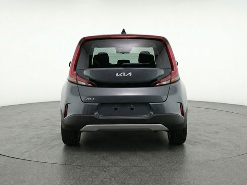 Used 2025 Kia Soul LX w/ LX Technology Package image 7