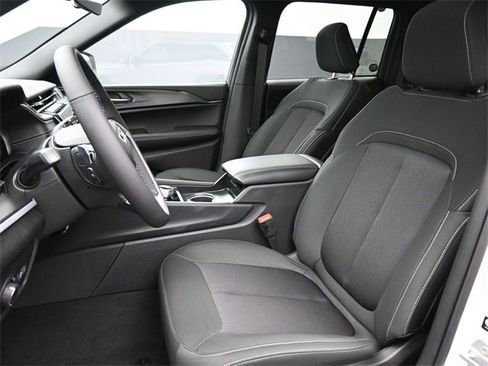 New 2025 Jeep Grand Cherokee Laredo X w/ Luxury Tech Group I image 13