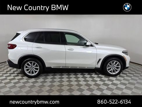 Used 2022 BMW X5 xDrive40i w/ Premium Package AWD/4WD image 8