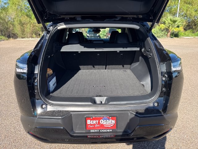 Certified 2025 Nissan Murano SV w/ Cargo Package AWD/4WD image 14
