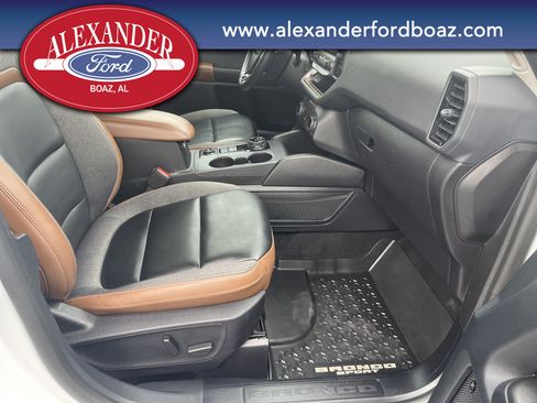 Used 2024 Ford Bronco Sport Outer Banks w/ Tech Package AWD/4WD image 14