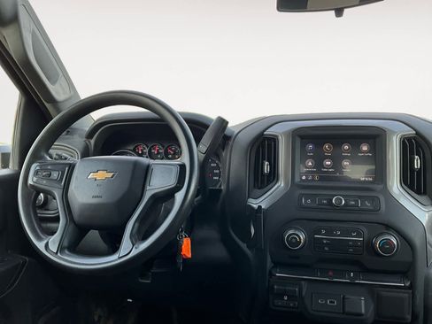 Used 2022 Chevrolet Silverado 2500 Custom w/ Gooseneck/5TH Wheel Package image 12