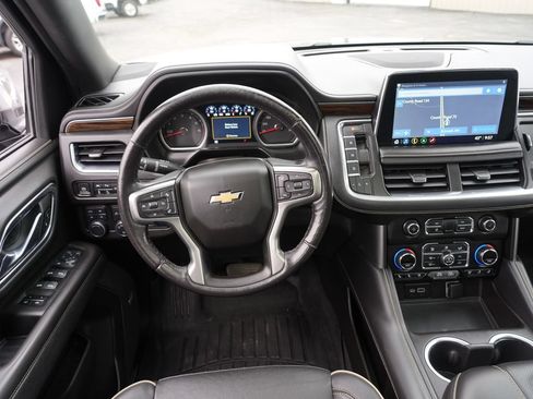 Used 2021 Chevrolet Suburban Premier w/ Premium Package AWD/4WD image 21