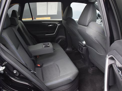 Used 2024 Toyota RAV4 SE AWD/4WD image 11