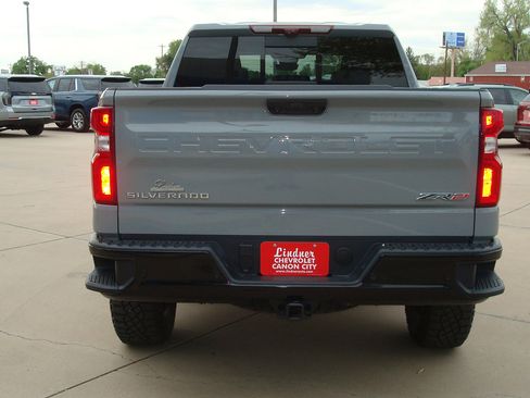 Used 2025 Chevrolet Silverado 1500 ZR2 w/ Technology Package AWD/4WD image 5