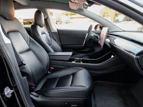 Used 2019 Tesla Model 3 Performance image 40