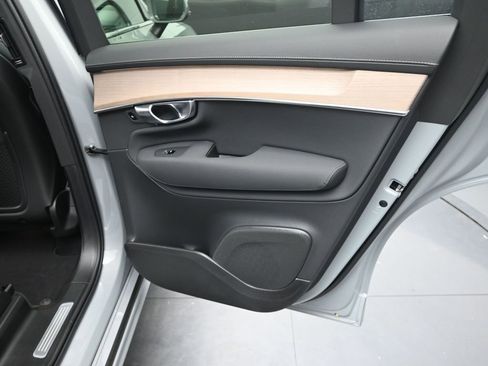New 2026 Volvo XC90 B5 Core AWD/4WD image 24