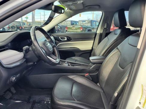 Used 2022 Jeep Compass Limited w/ Elite Group image 6