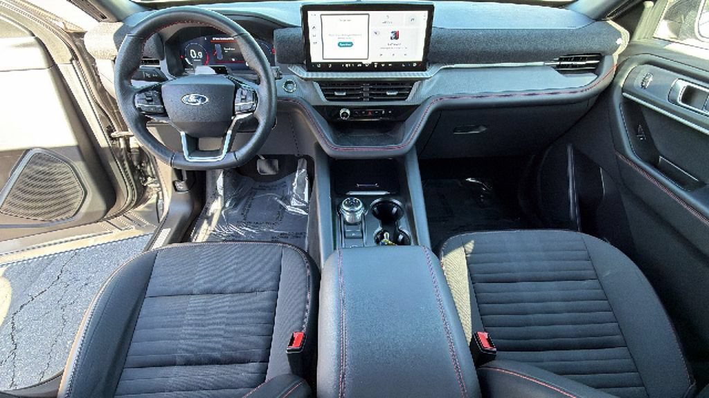 Used 2025 Ford Explorer ST-Line AWD/4WD image 26
