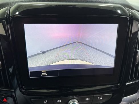 Used 2023 Chevrolet Traverse LT image 4