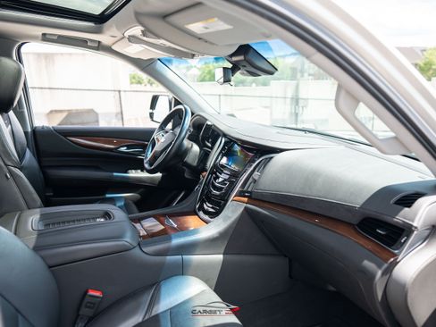 Used 2019 Cadillac Escalade ESV Premium Luxury AWD/4WD image 15