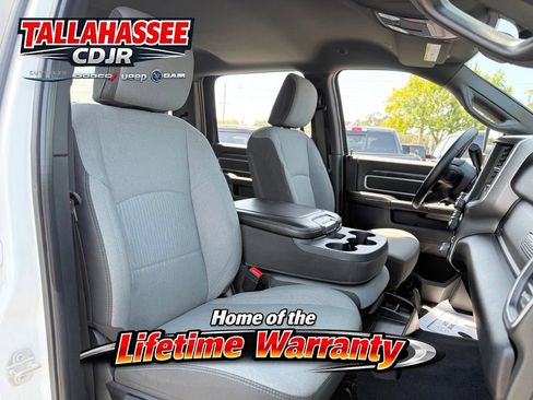 Used 2024 RAM 3500 Big Horn AWD/4WD image 31