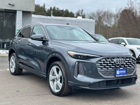 Used 2025 Audi Q5 Premium Plus image 8