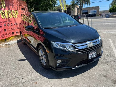 Used 2018 Honda Odyssey EX image 2
