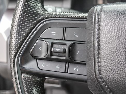 Used 2024 Toyota Tacoma SR5 AWD/4WD image 22