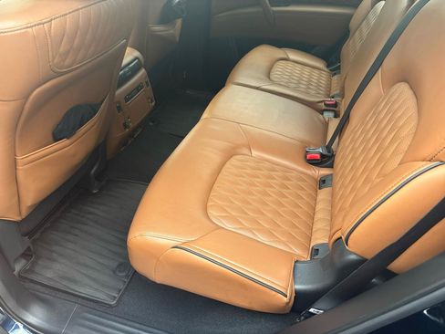 Used 2021 INFINITI QX80 Sensory w/ All-Season Package AWD/4WD image 10