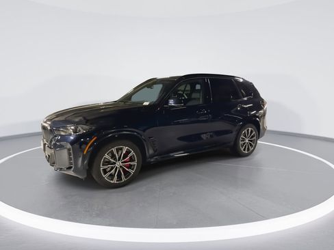 New 2026 BMW X5 xDrive40i w/ M Sport Package image 4
