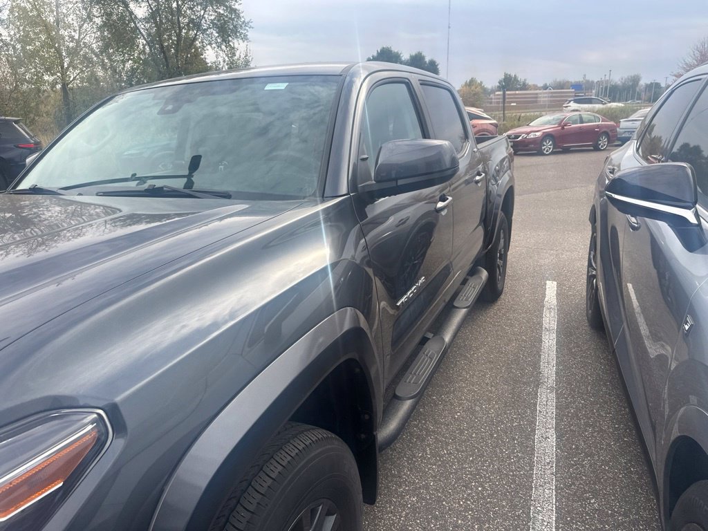 Used 2021 Toyota Tacoma SR5 AWD/4WD image 4